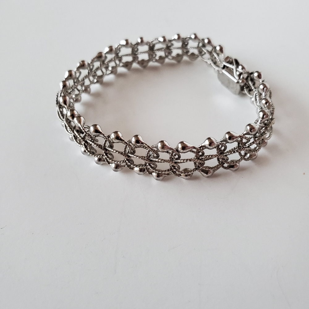 Vintage sterling ornate circle link bracelet